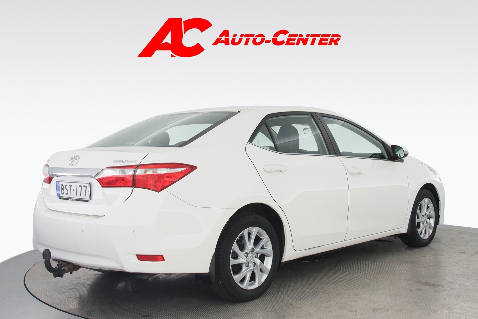TOYOTA Corolla 2015
