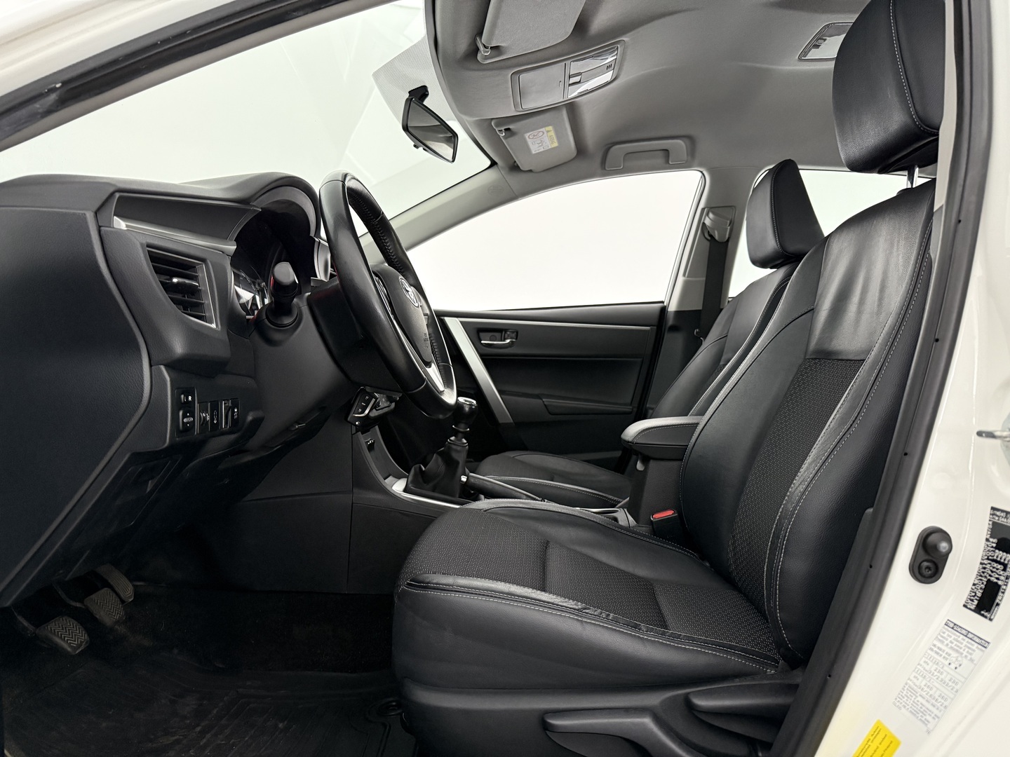 TOYOTA Corolla 2015