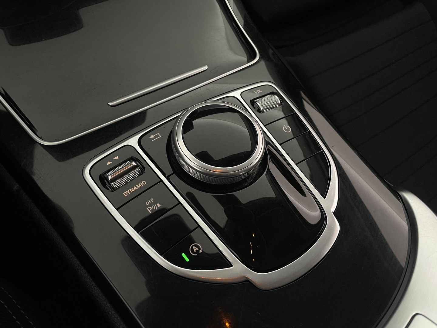 MERCEDES-BENZ C 2016