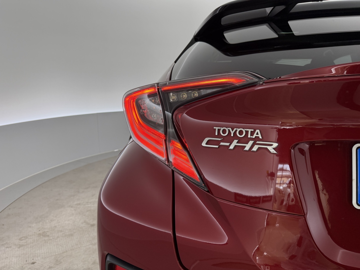 TOYOTA C-HR 2019