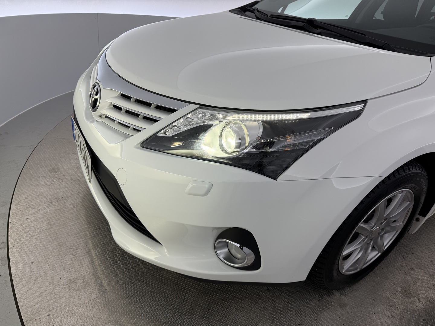 TOYOTA Avensis 2015