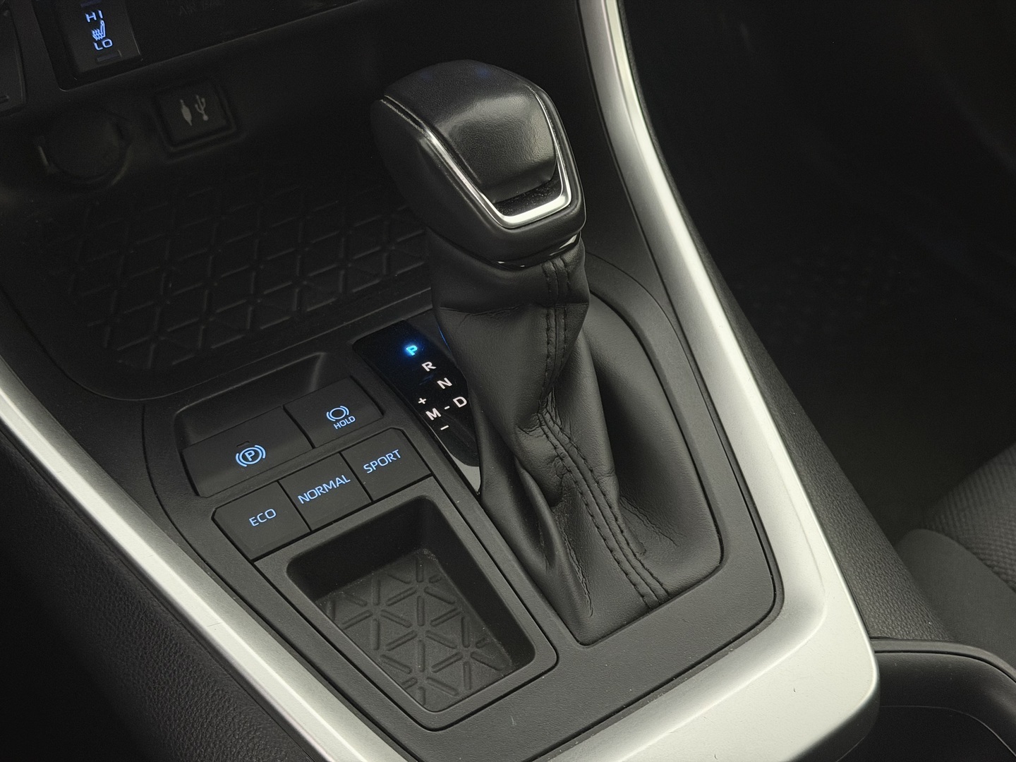 TOYOTA RAV4 2019