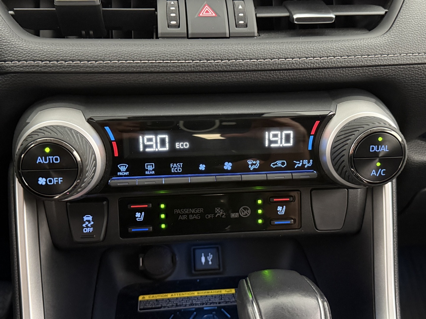 TOYOTA RAV4 2019