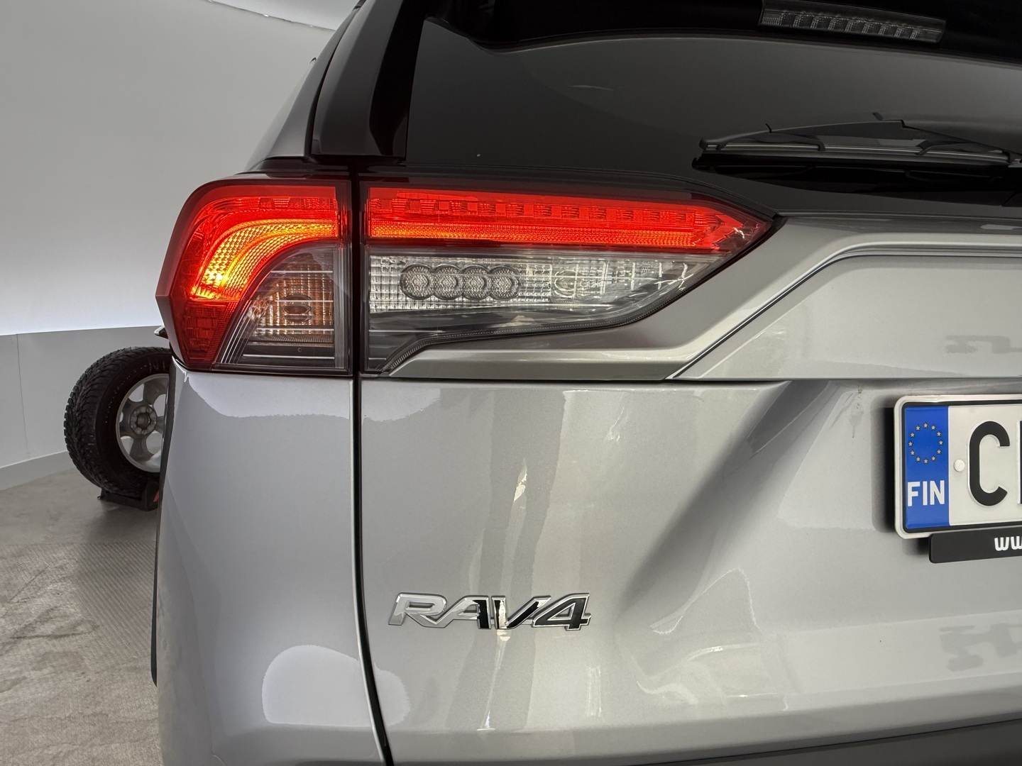 TOYOTA RAV4 2019