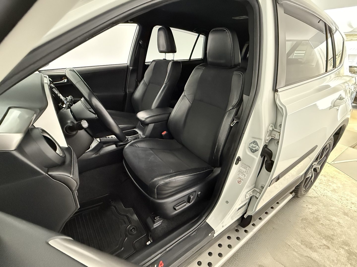 TOYOTA RAV4 2017