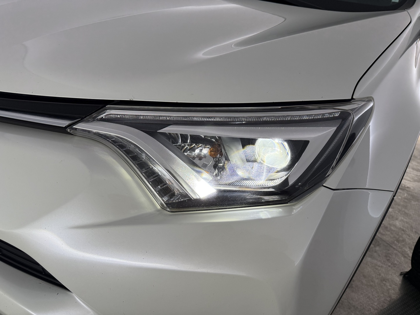 TOYOTA RAV4 2017