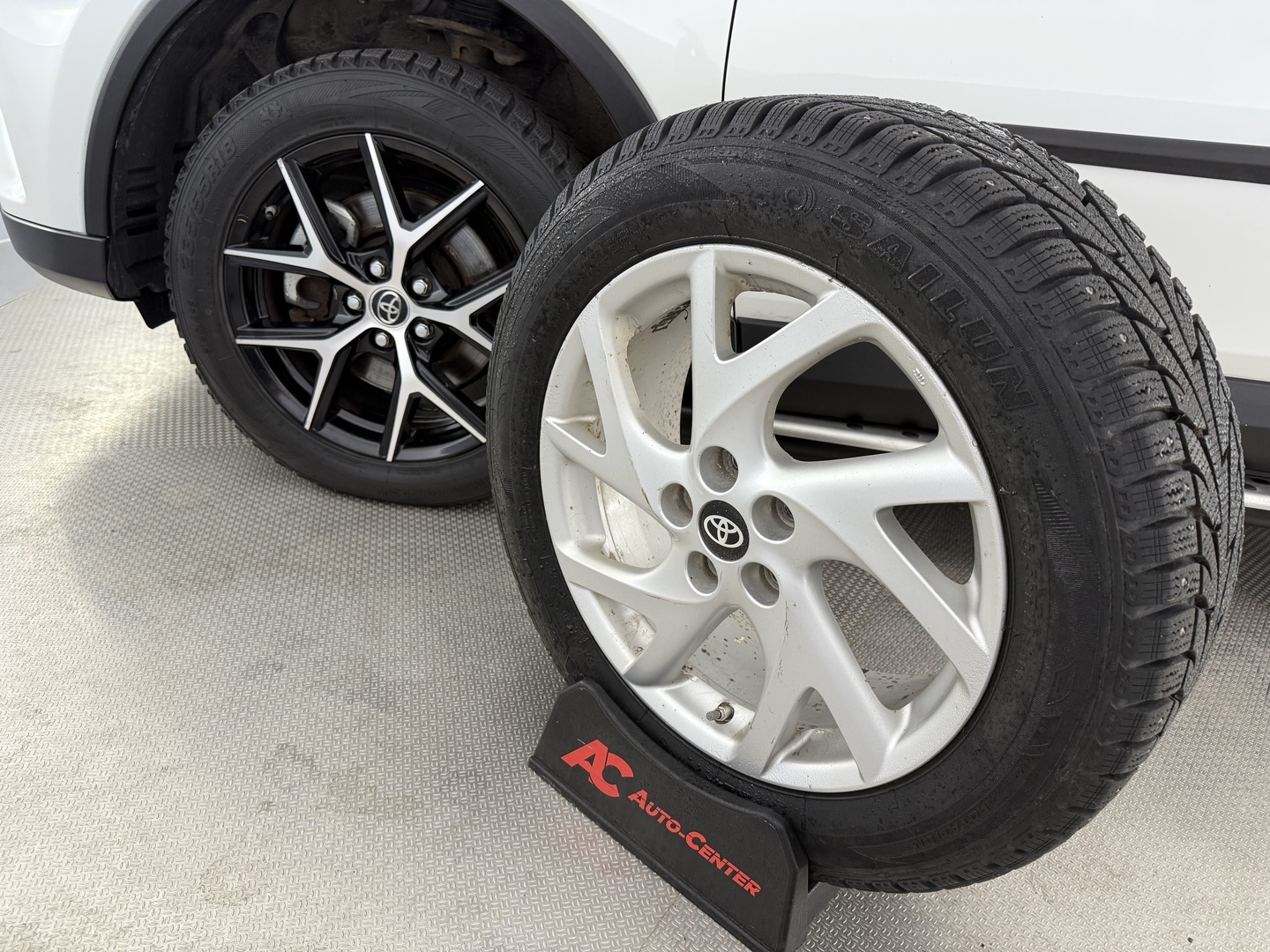 TOYOTA RAV4 2017