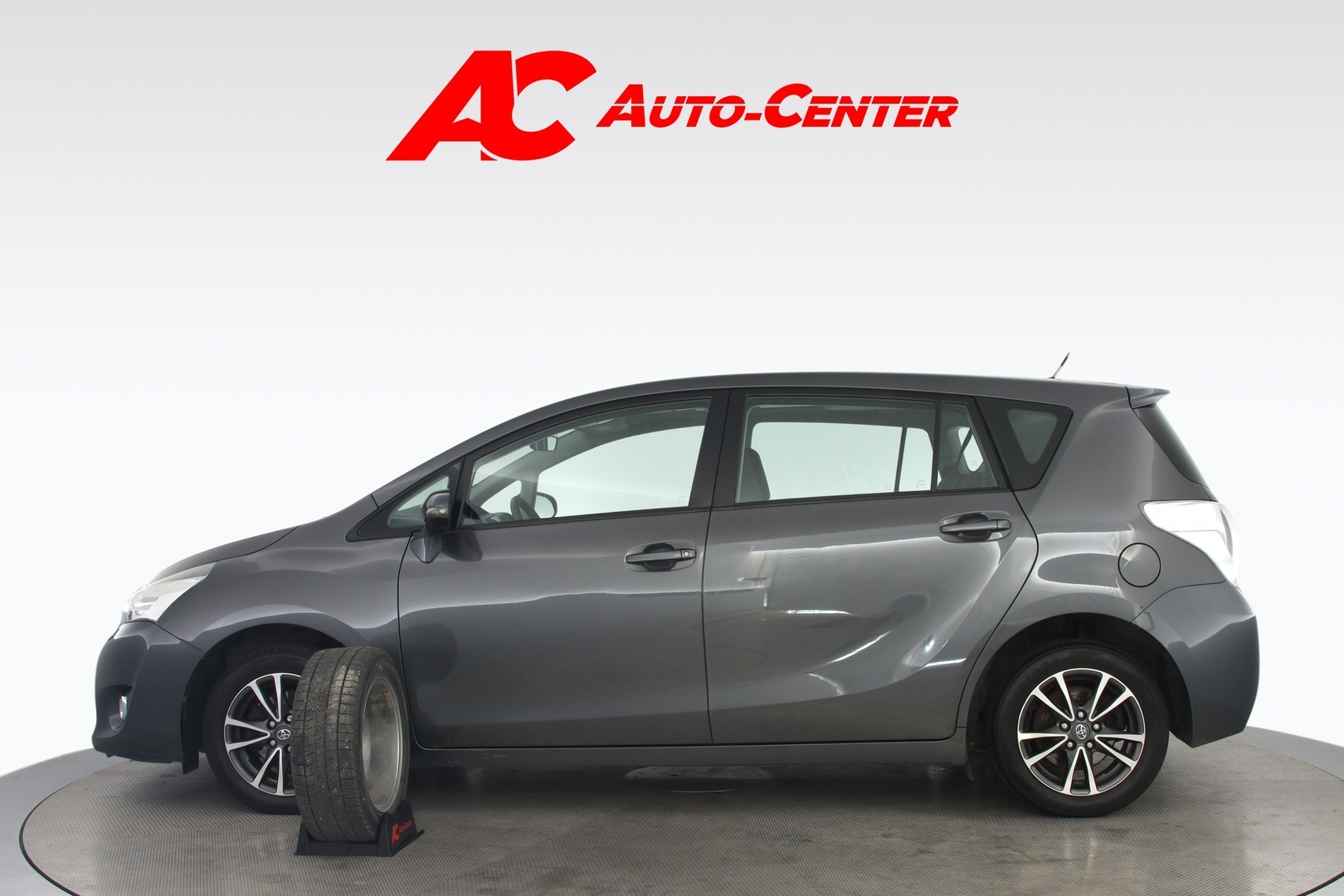 TOYOTA Verso 2013