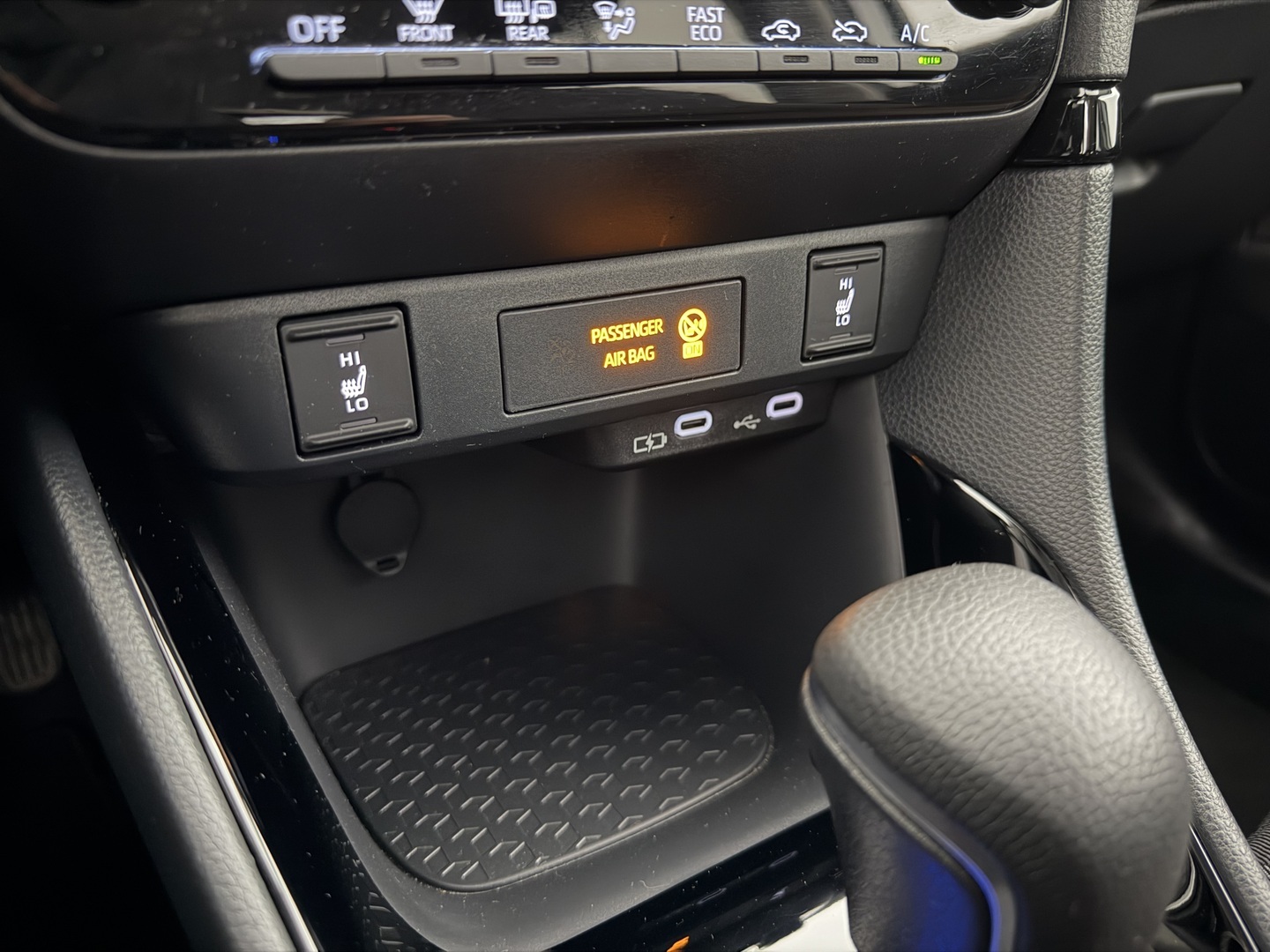 TOYOTA Yaris 2025