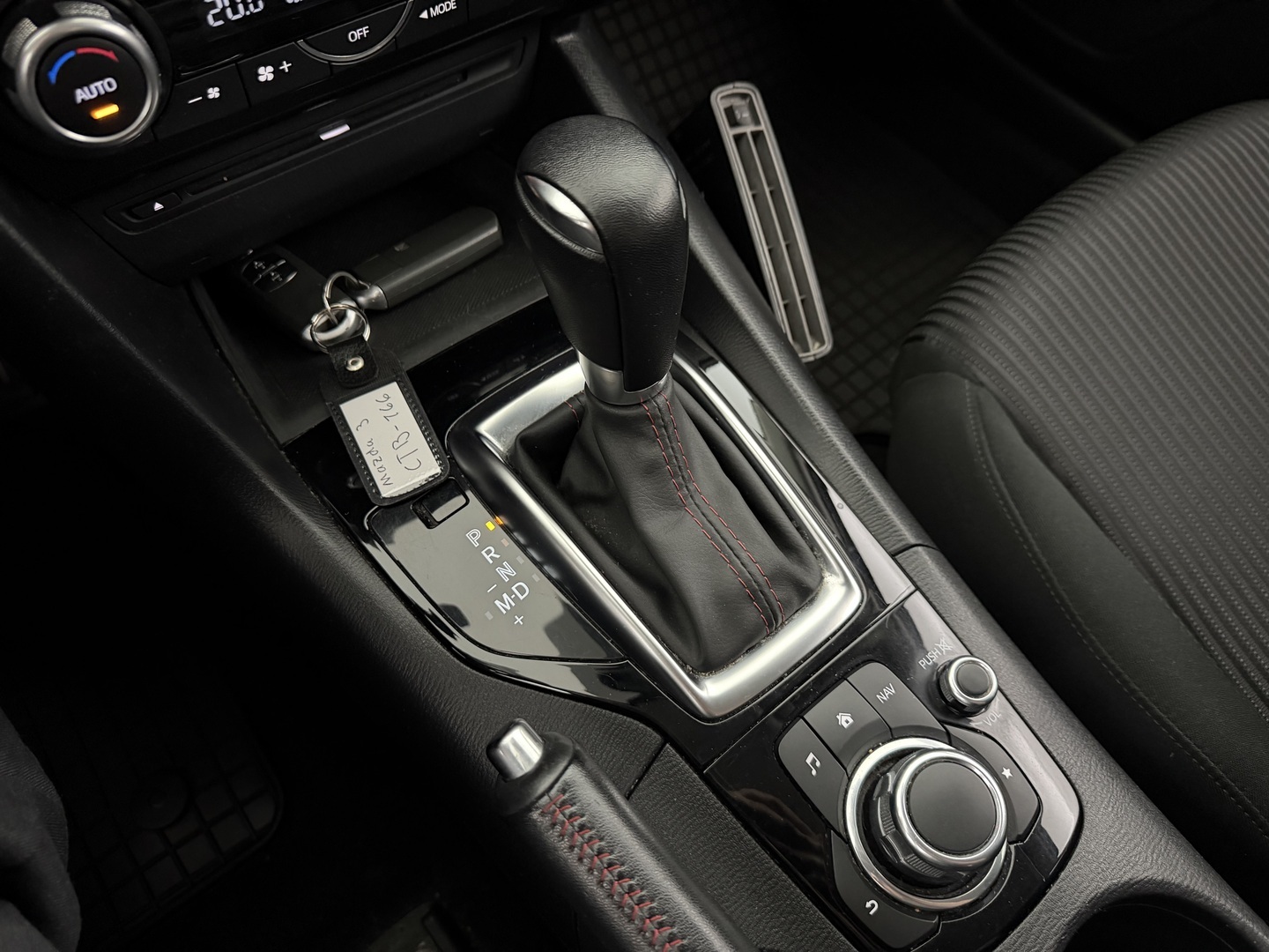 MAZDA Mazda3 2015
