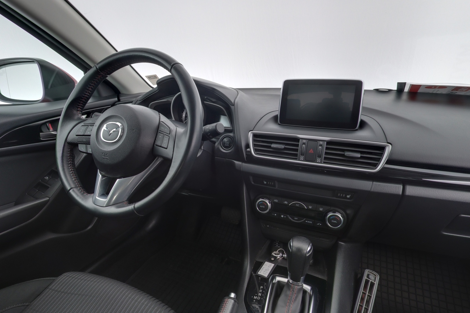 MAZDA Mazda3 2015