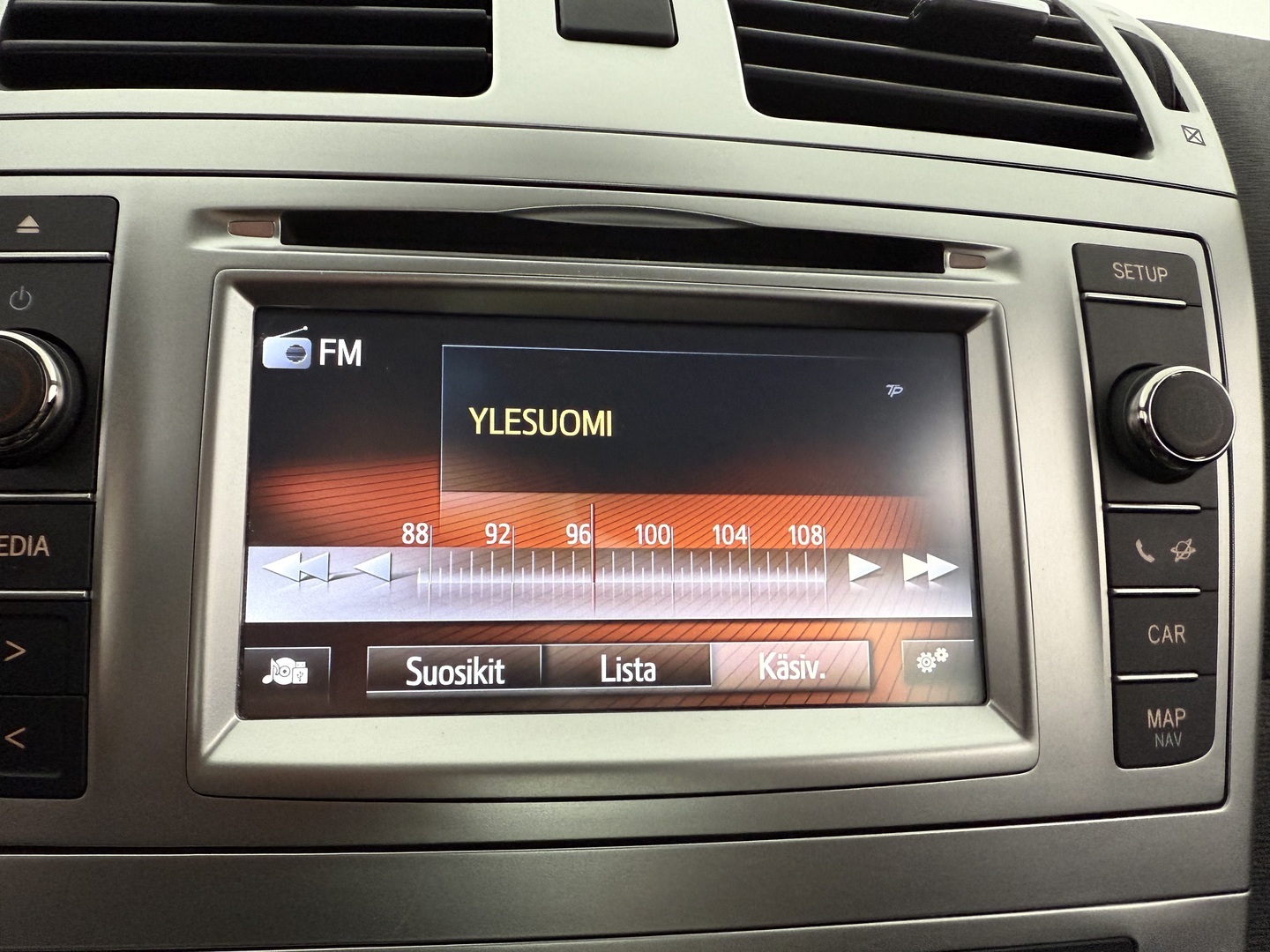 TOYOTA Avensis 2014
