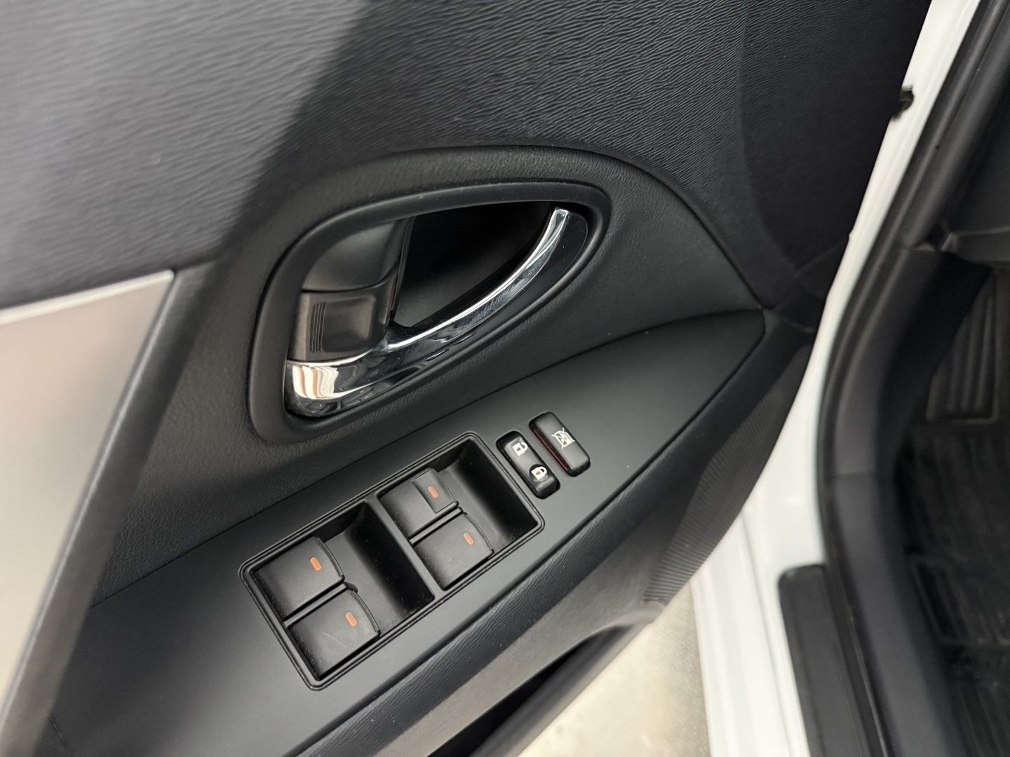TOYOTA Avensis 2014