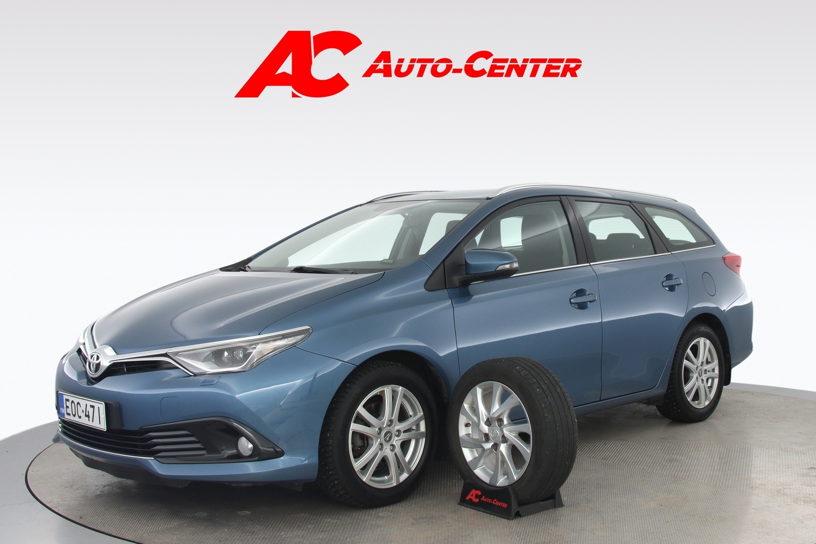 TOYOTA Auris 2016