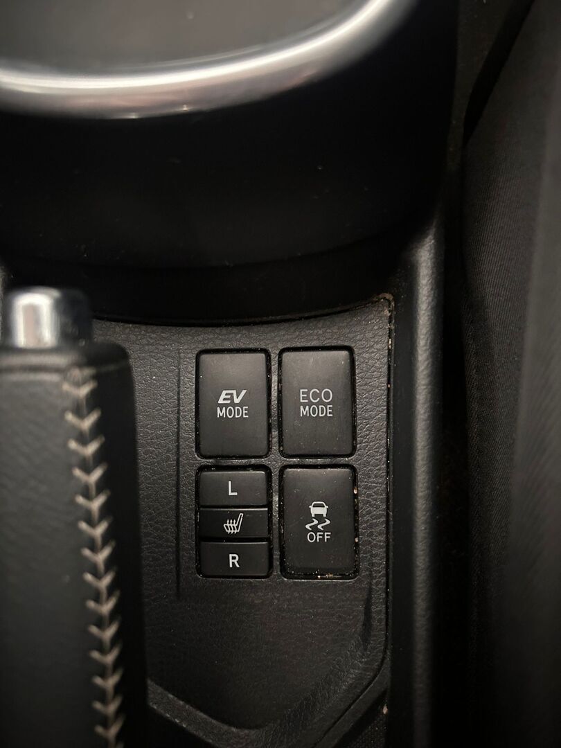 TOYOTA Yaris 2017