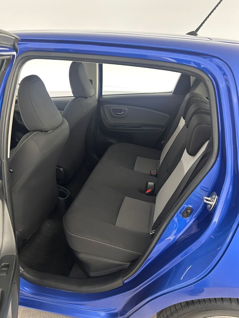 TOYOTA Yaris 2017