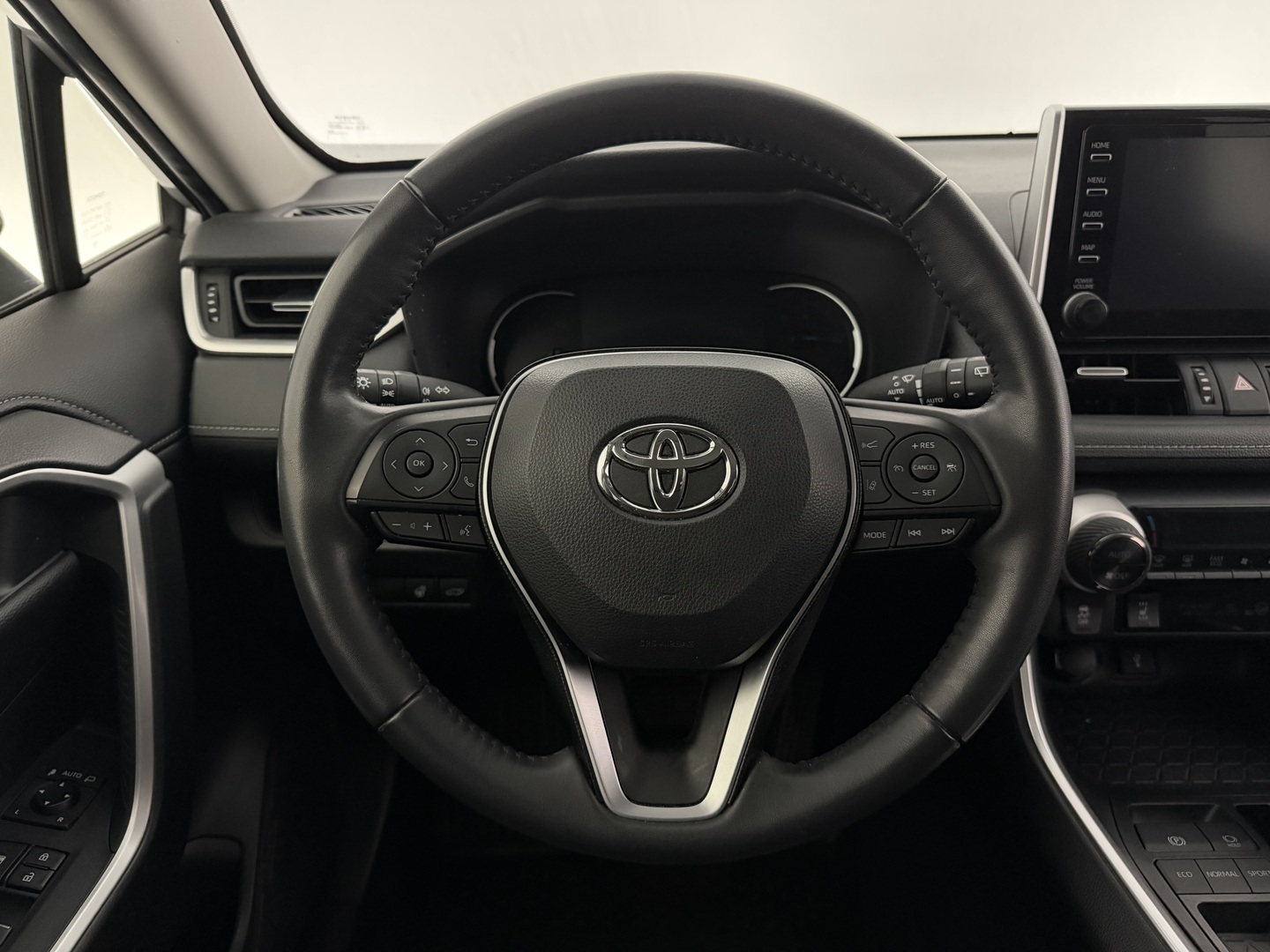 TOYOTA RAV4 2021