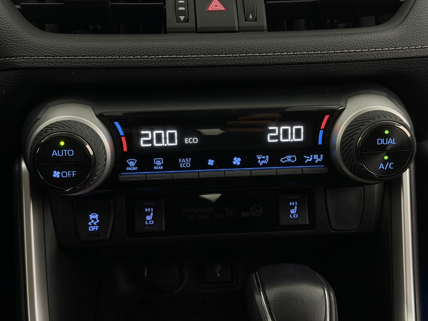 TOYOTA RAV4 2021