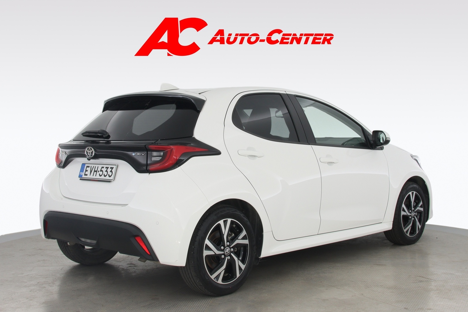 TOYOTA Yaris 2024