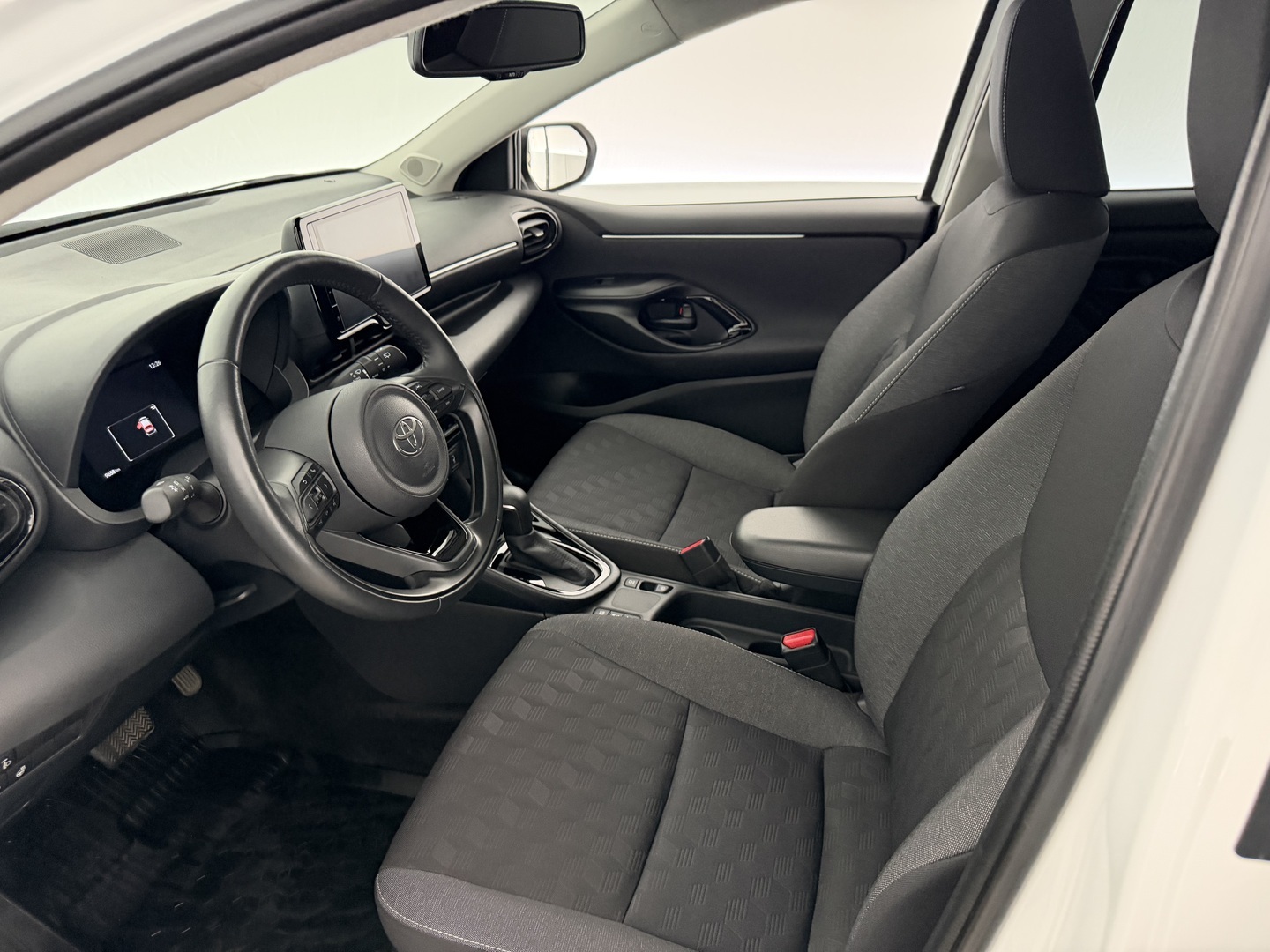 TOYOTA Yaris 2024