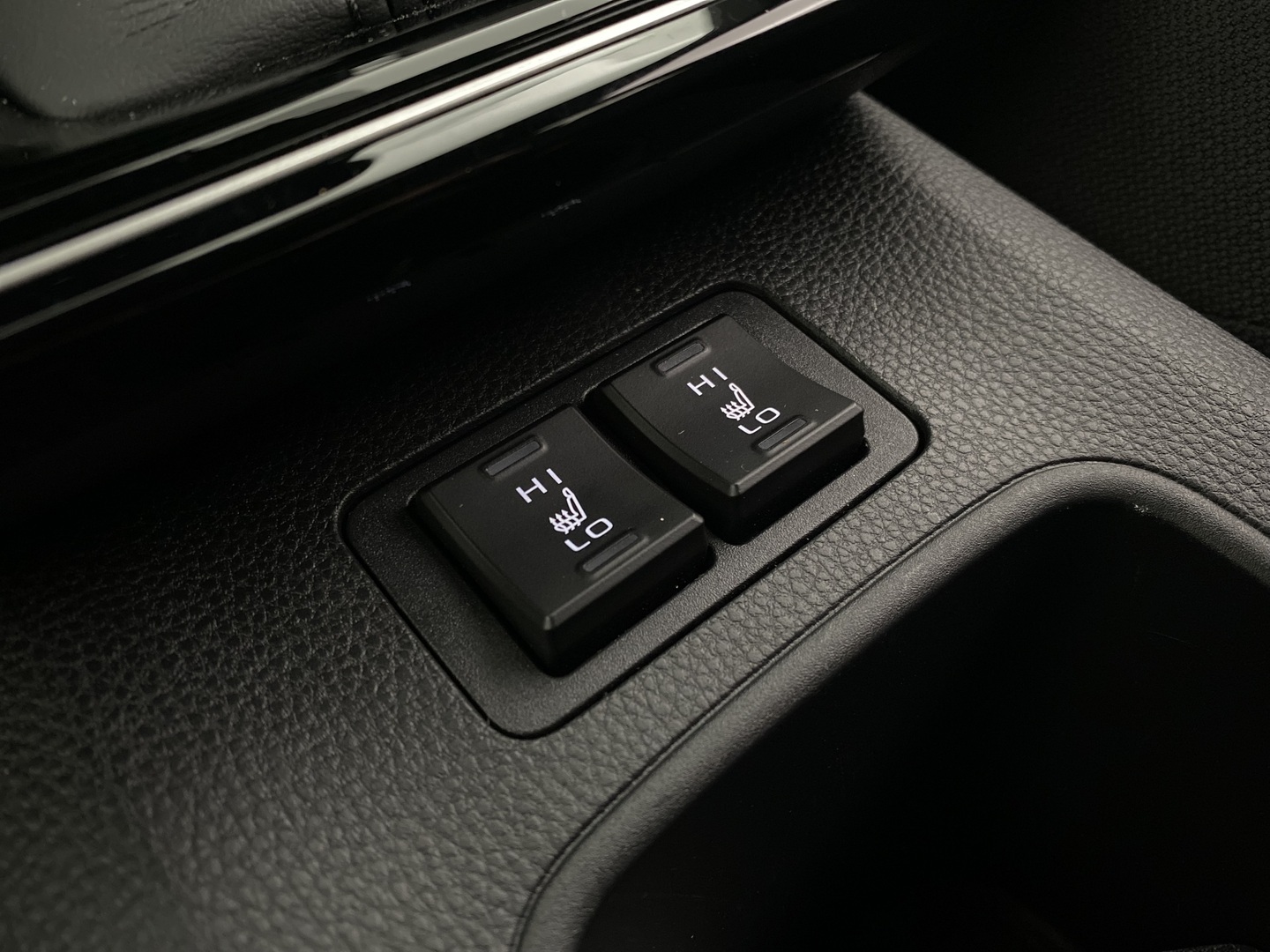 TOYOTA Corolla Cross 2025