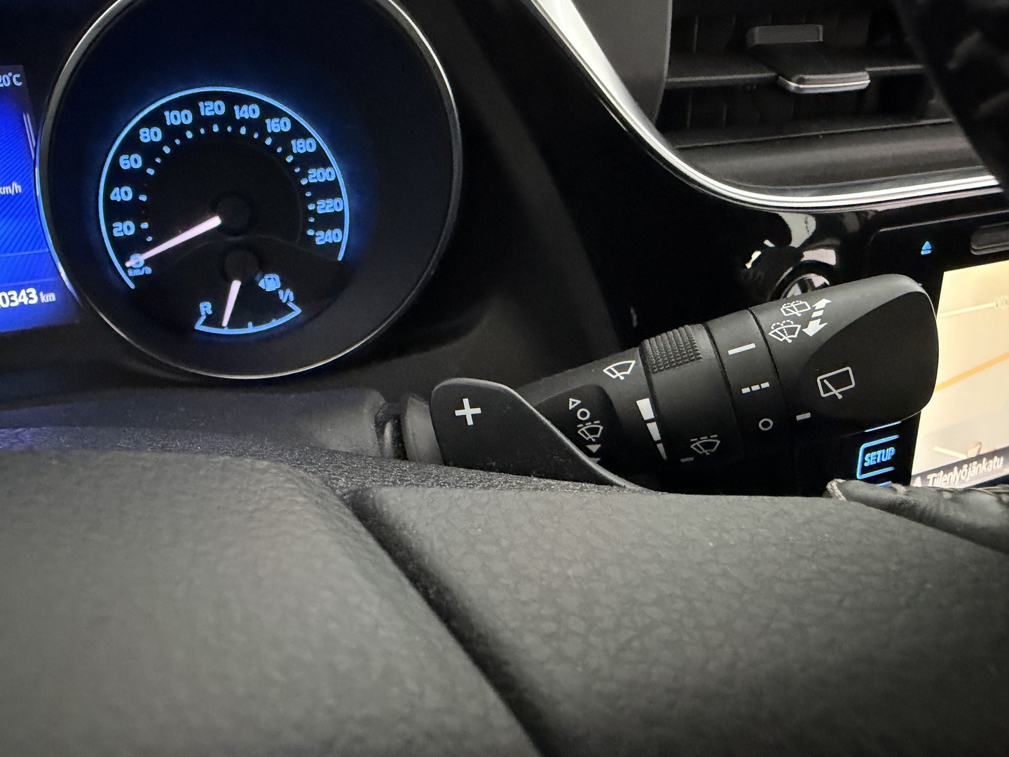 TOYOTA Auris 2015