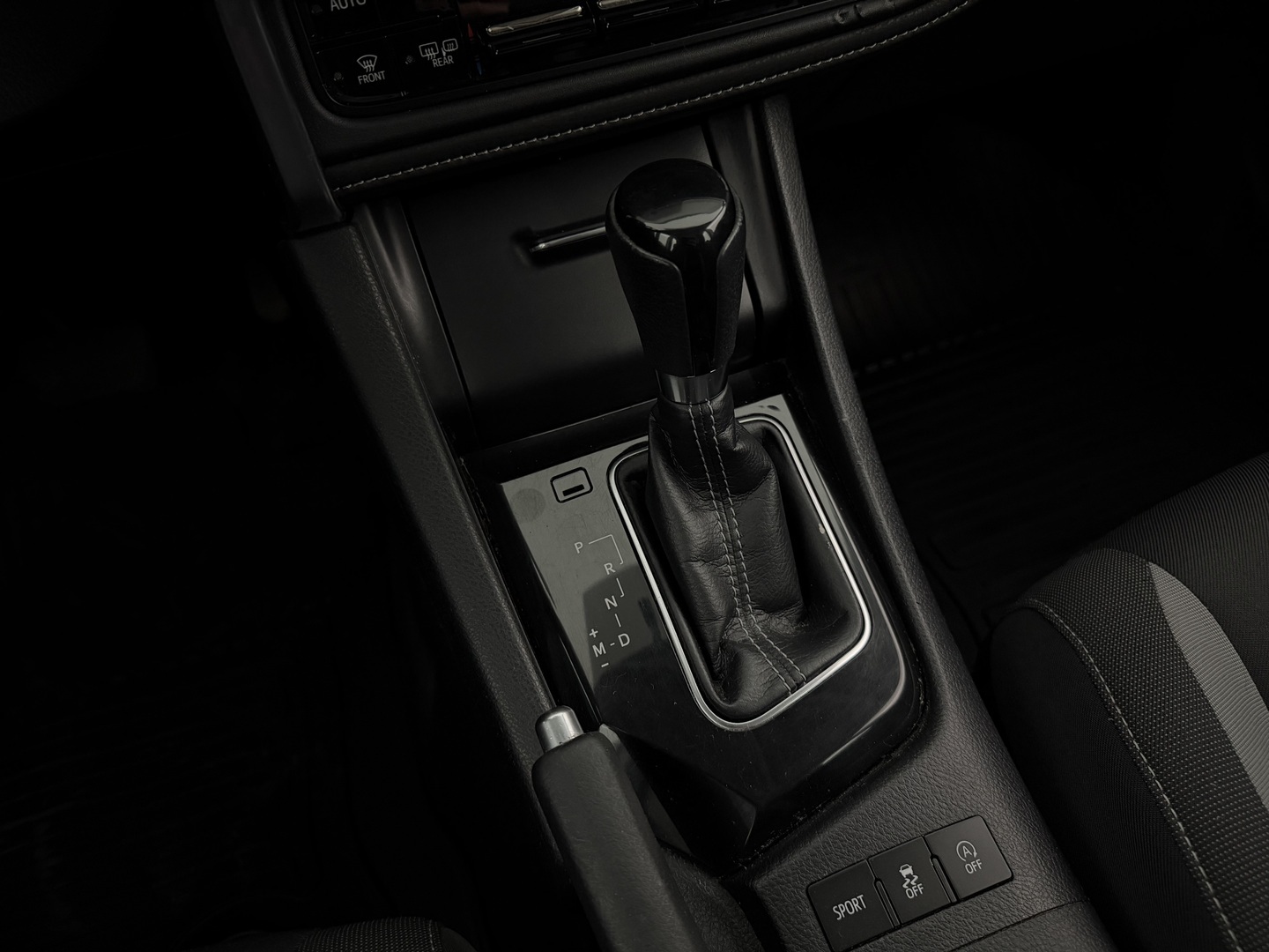 TOYOTA Auris 2015