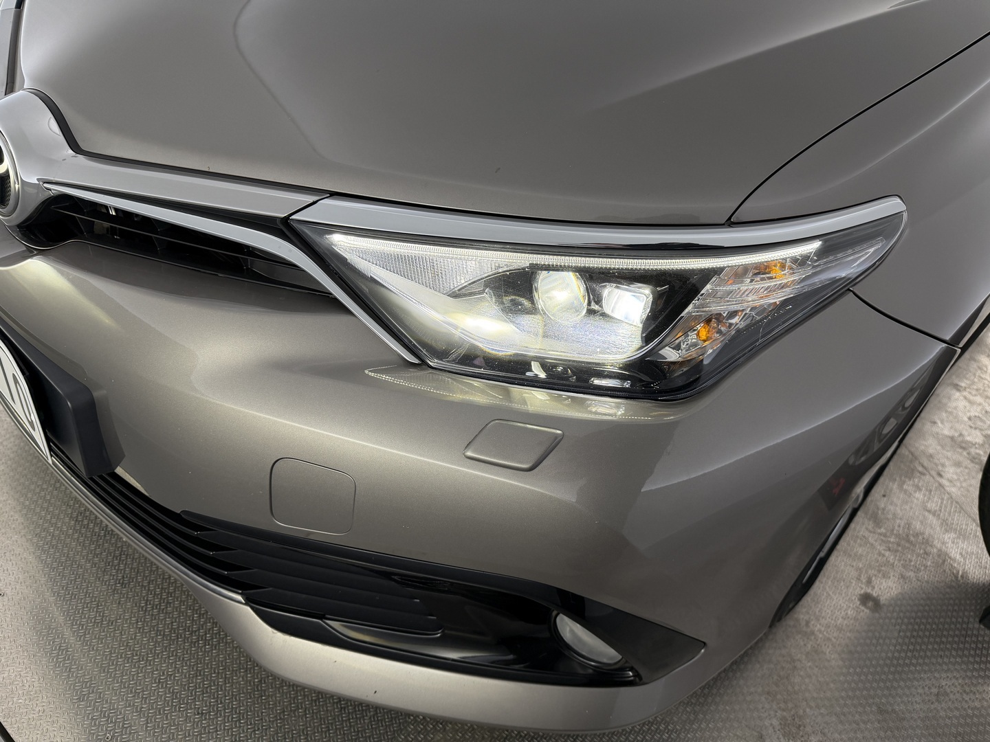 TOYOTA Auris 2015