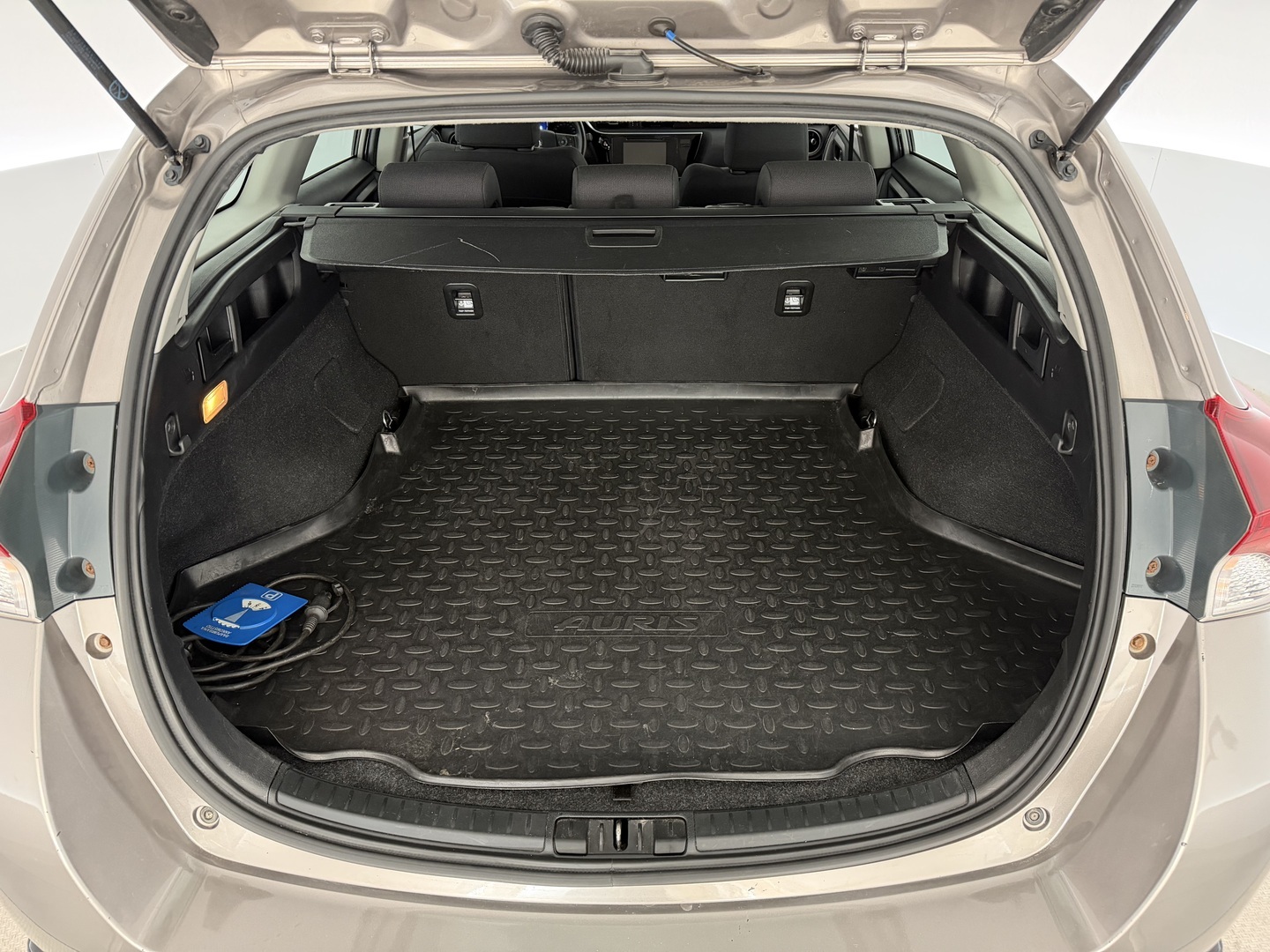 TOYOTA Auris 2015