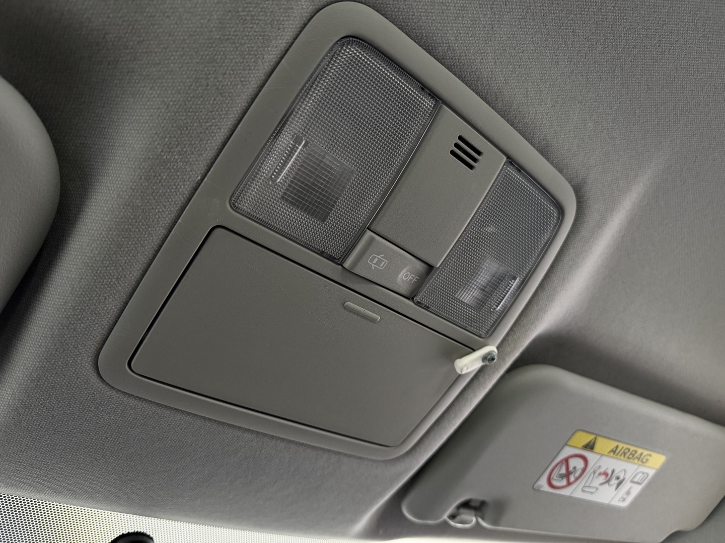 TOYOTA Auris 2015