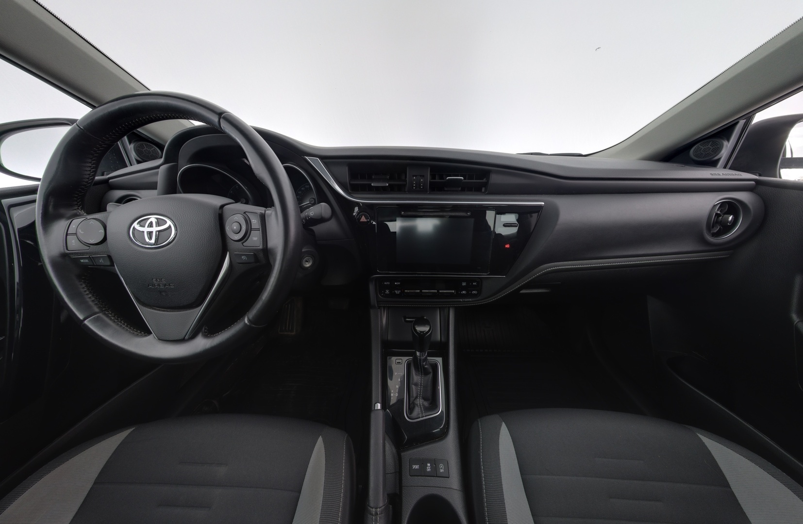 TOYOTA Auris 2015
