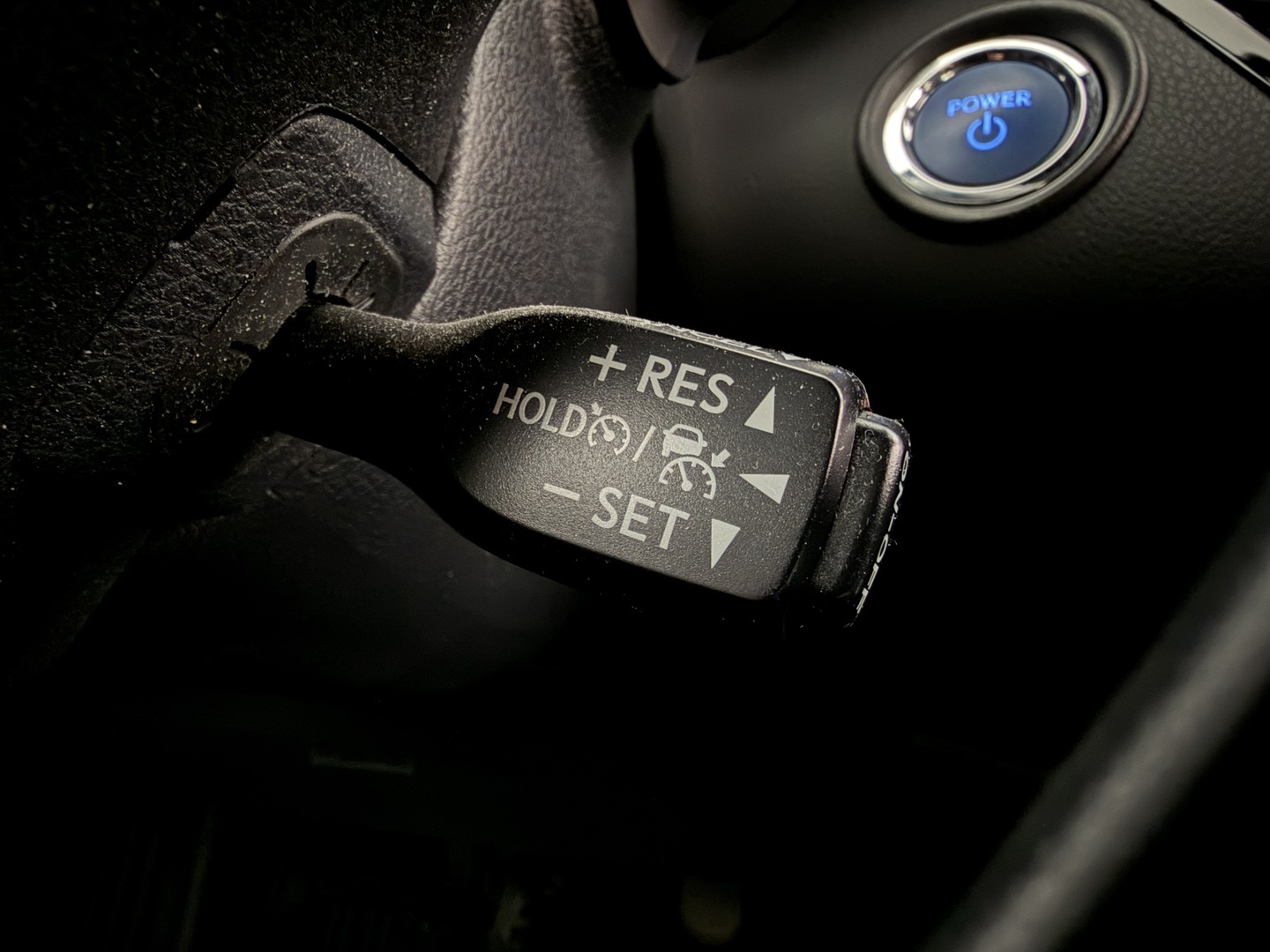 TOYOTA C-HR 2023