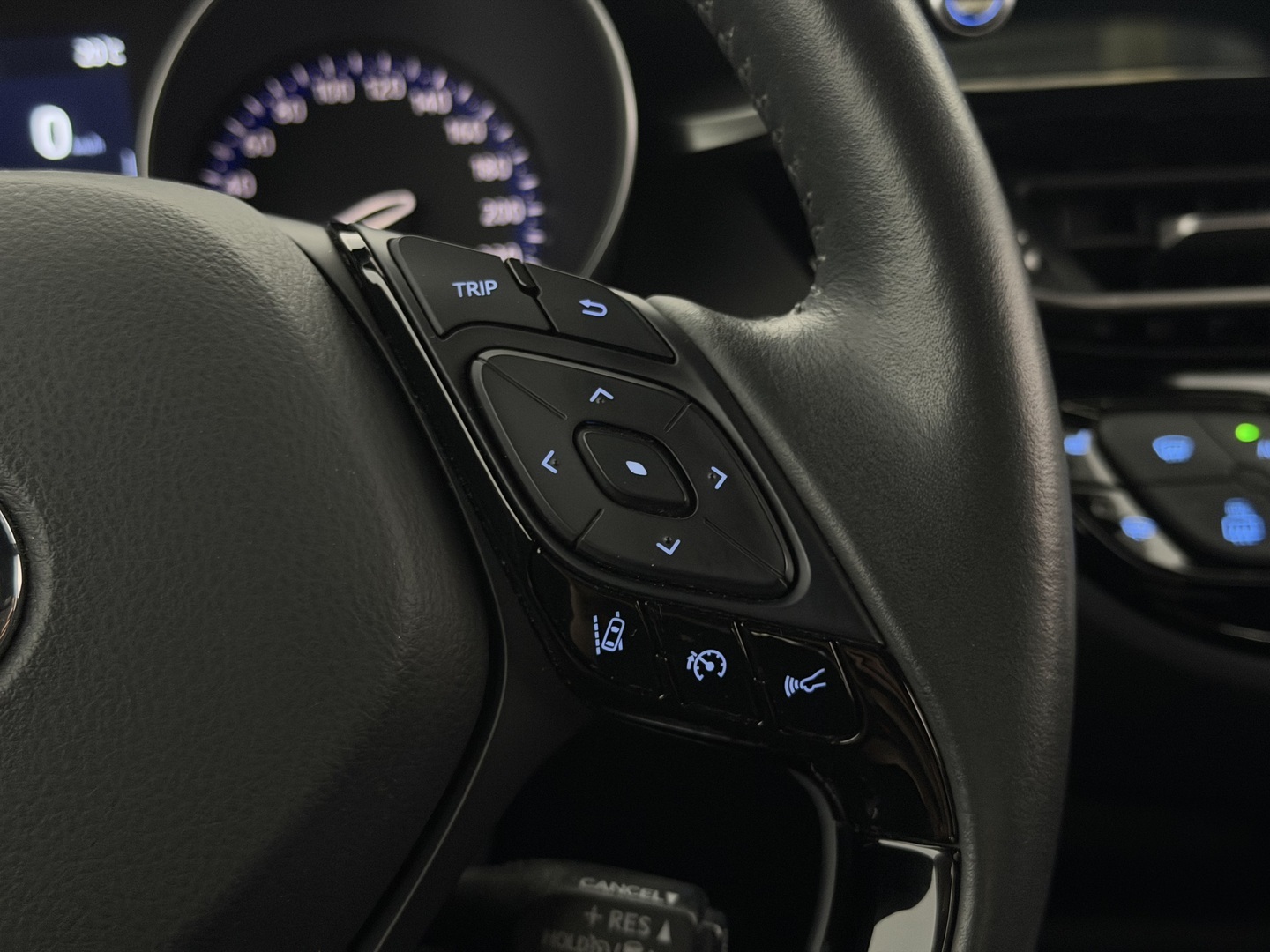 TOYOTA C-HR 2023