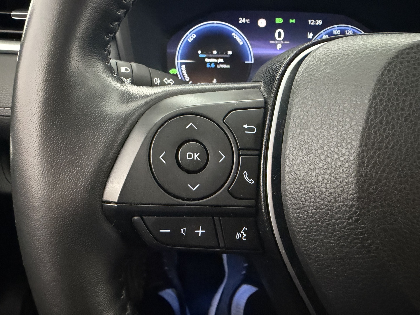 TOYOTA RAV4 2023