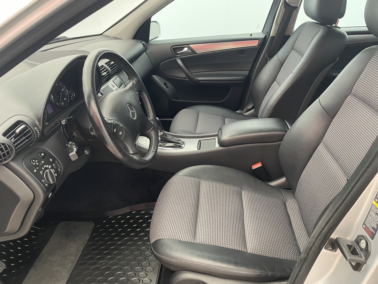 MERCEDES-BENZ C 2007