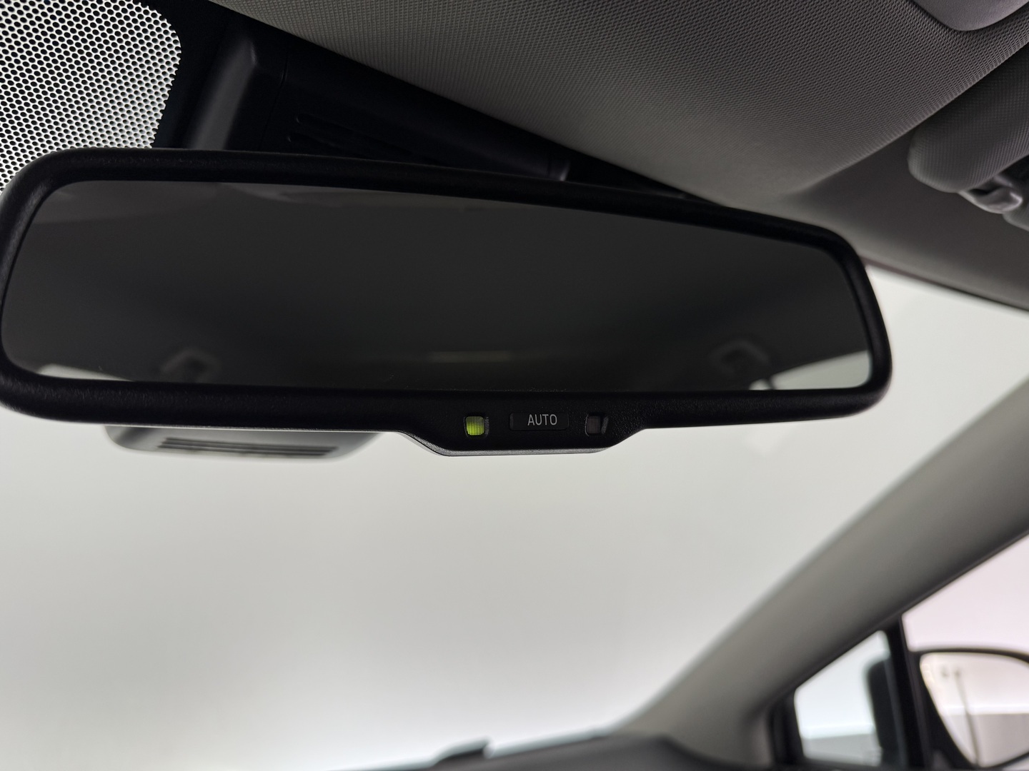 TOYOTA Avensis 2016