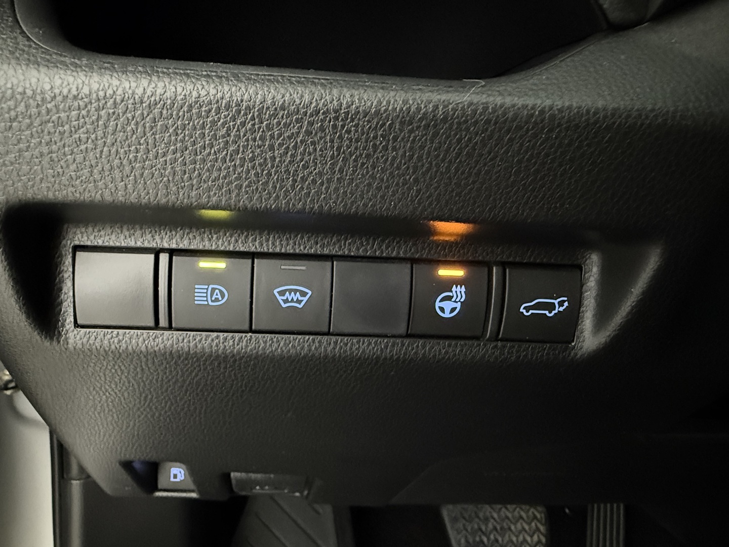 TOYOTA RAV4 2021