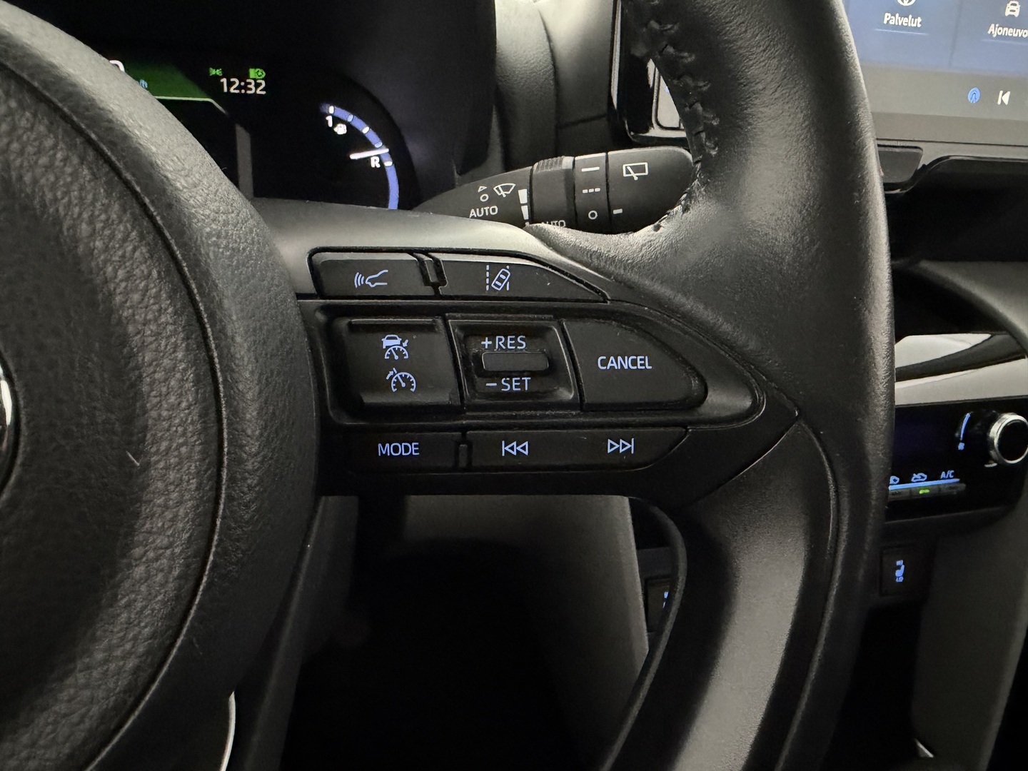 TOYOTA Yaris Cross 2021