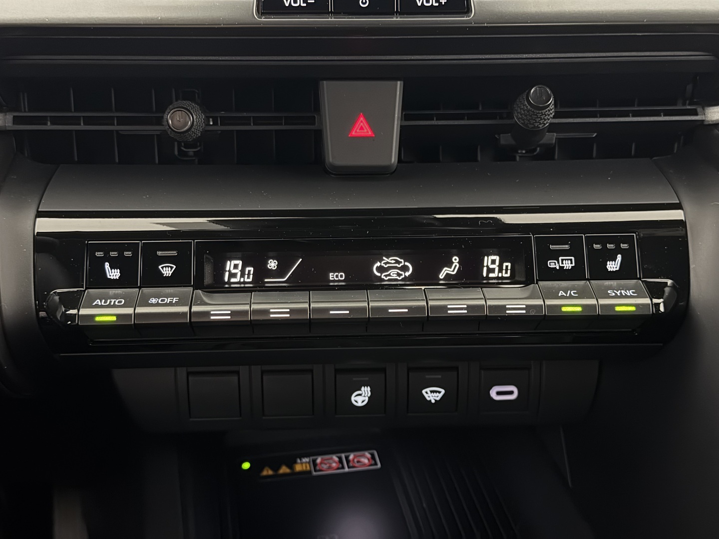 TOYOTA C-HR 2025
