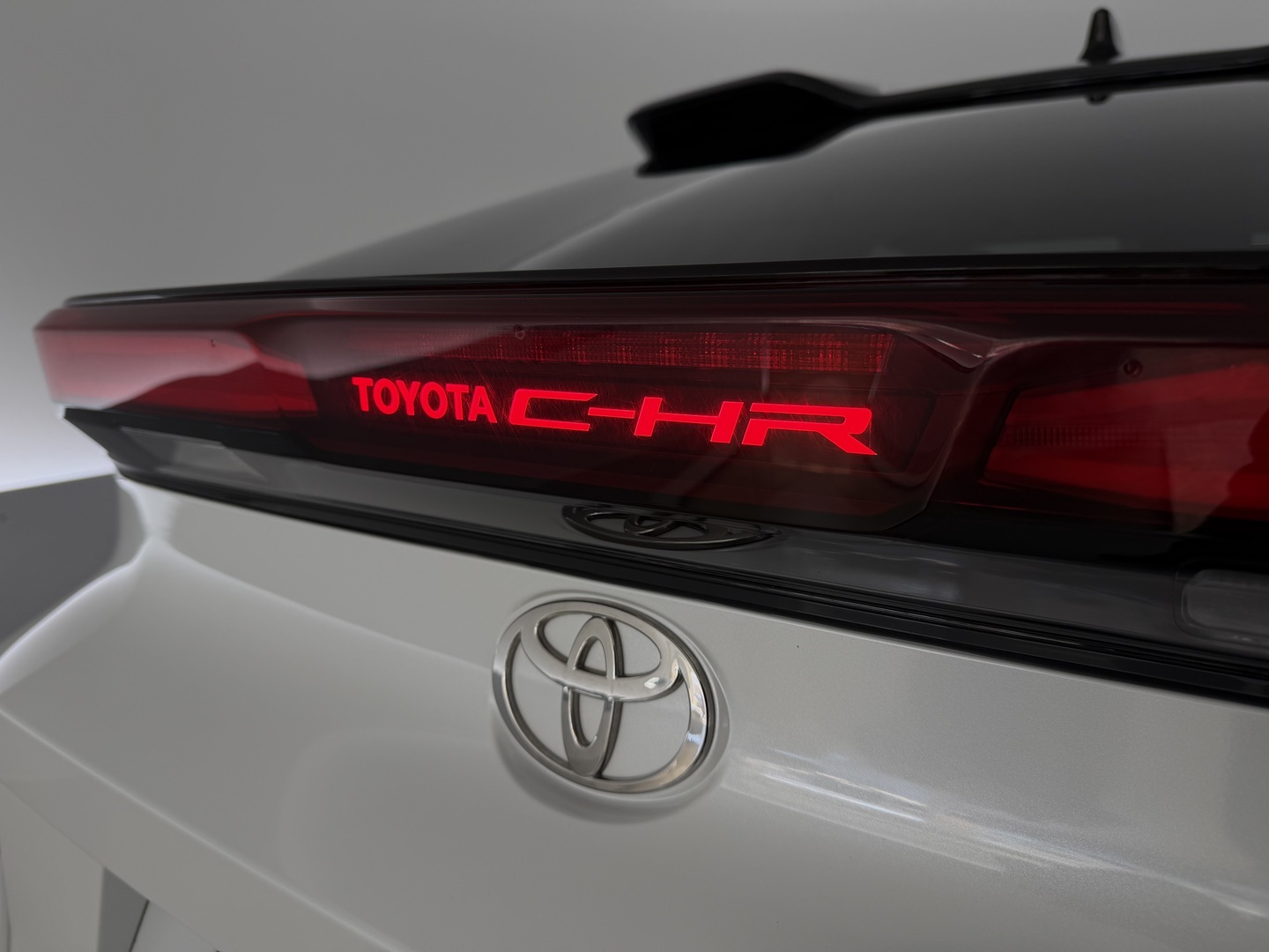 TOYOTA C-HR 2025
