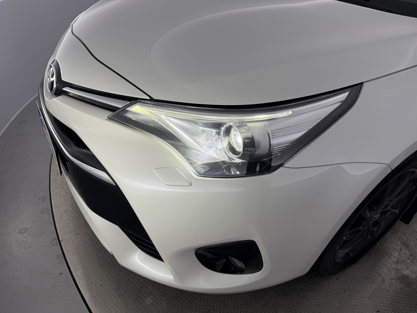 TOYOTA Avensis 2016