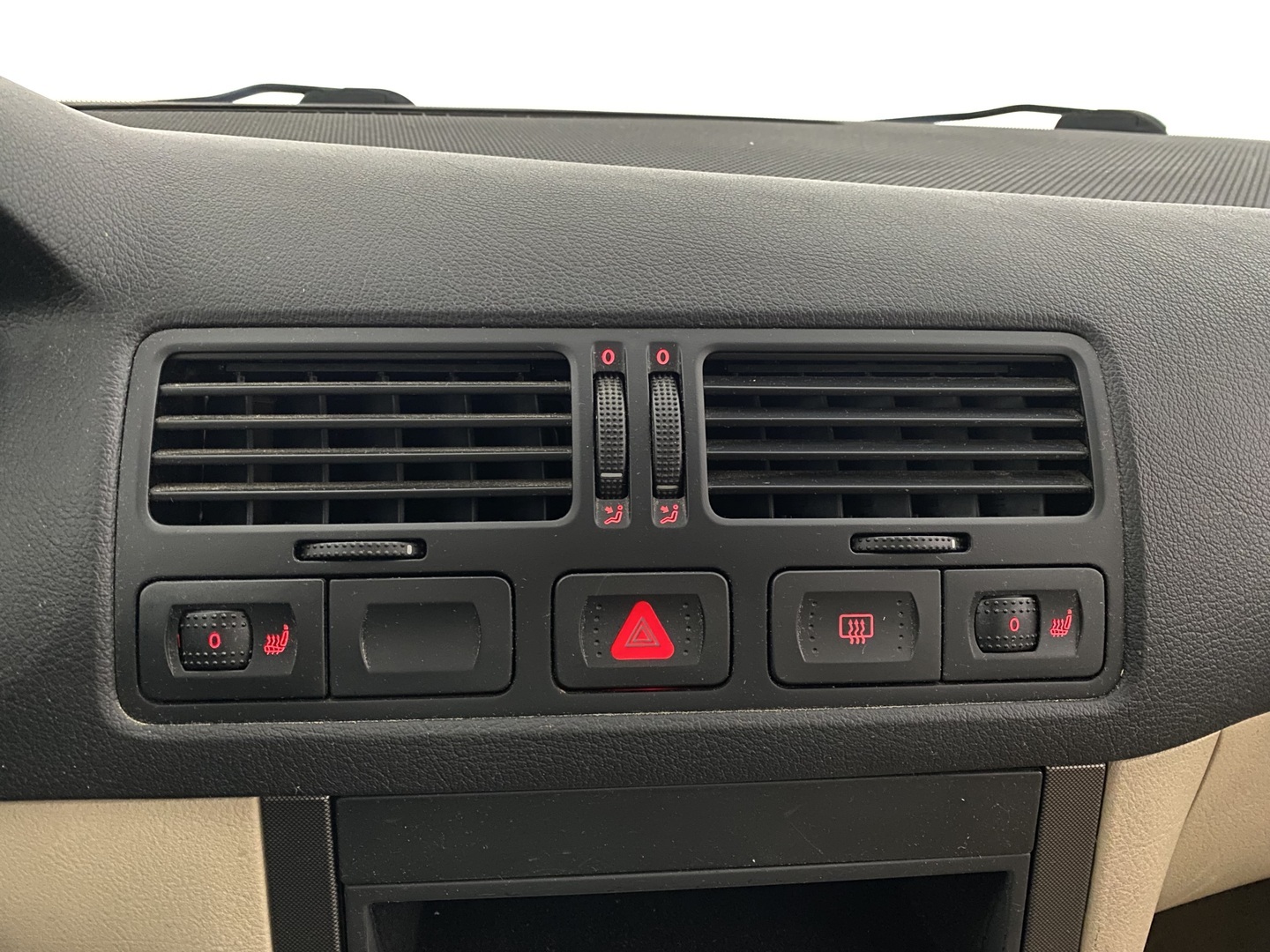 VOLKSWAGEN Bora 2002