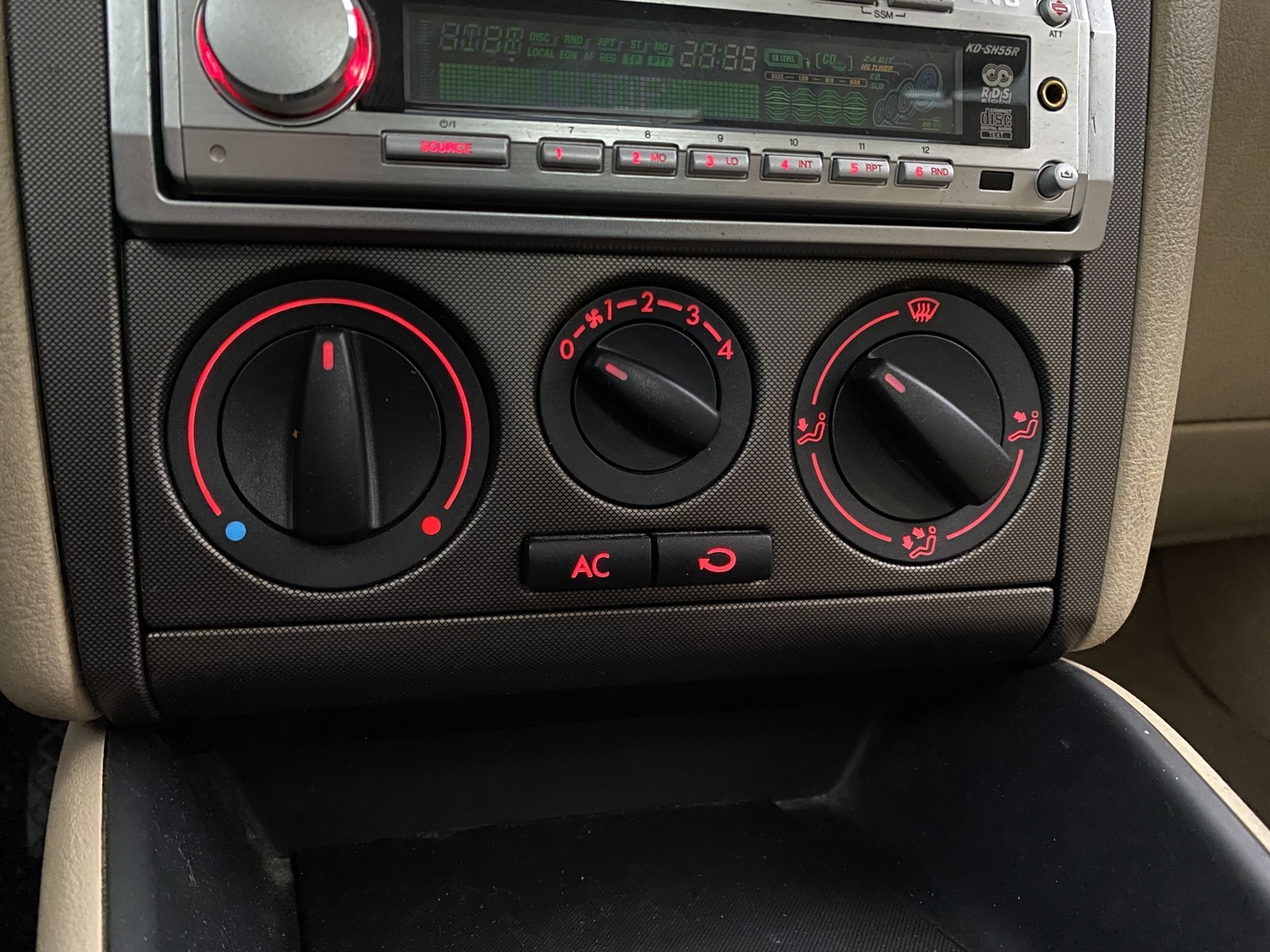 VOLKSWAGEN Bora 2002