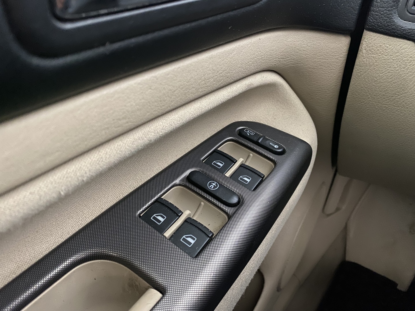 VOLKSWAGEN Bora 2002