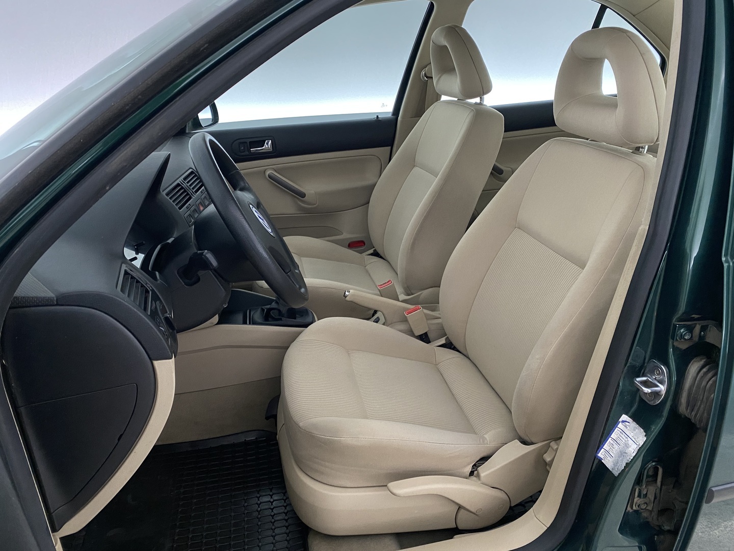 VOLKSWAGEN Bora 2002