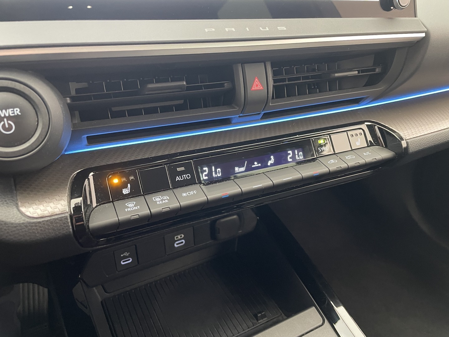 TOYOTA Prius Plug-in 2023