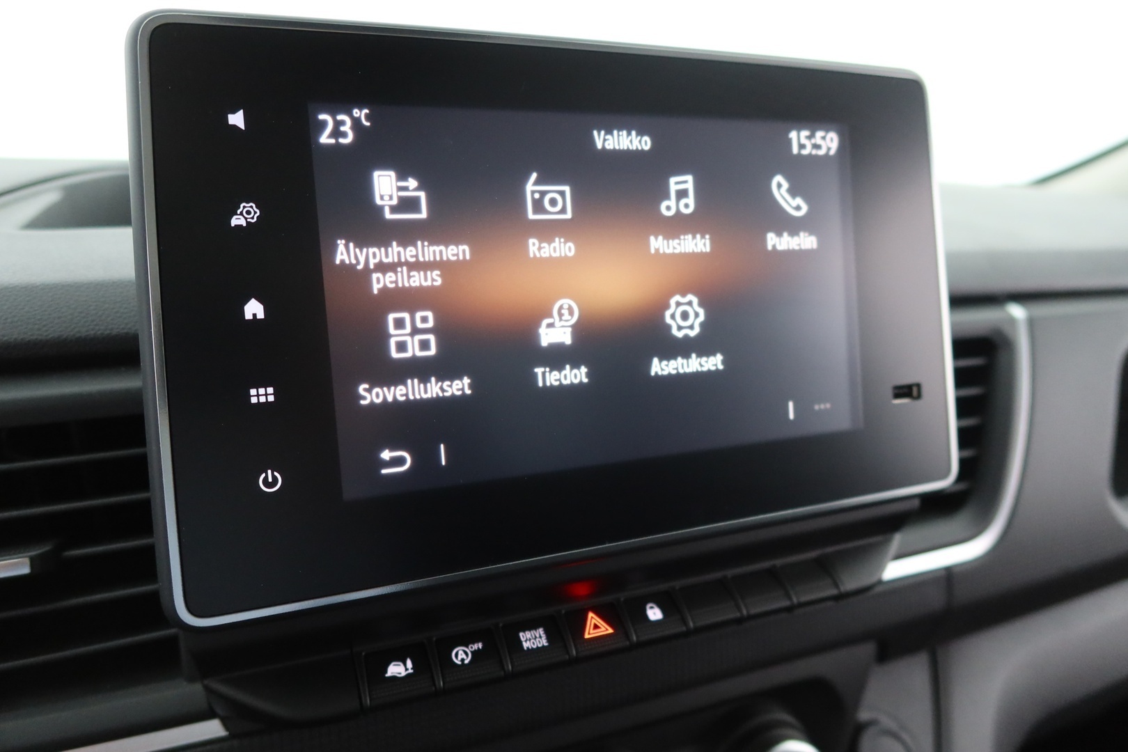 NISSAN Primastar 2023