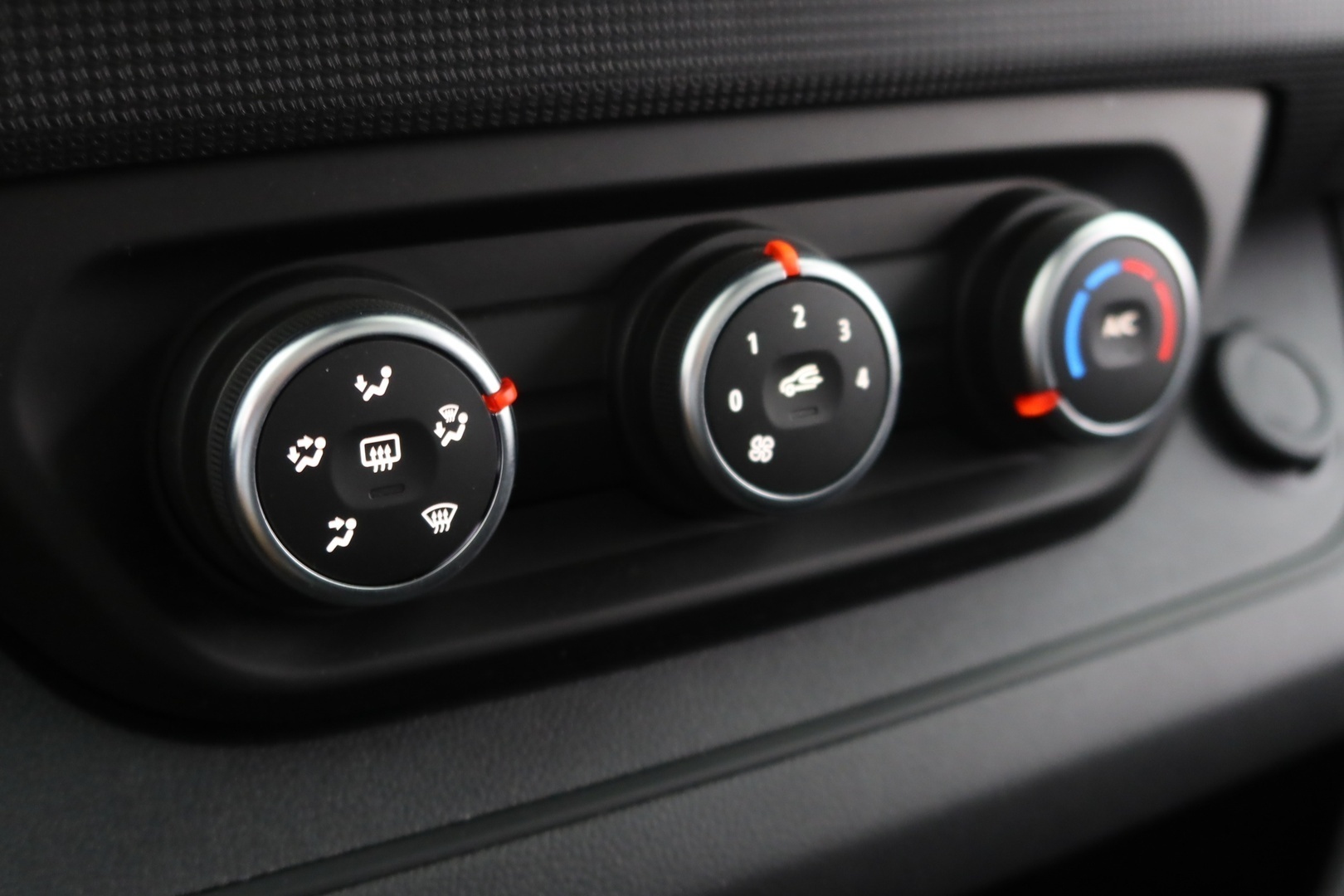 NISSAN Primastar 2023