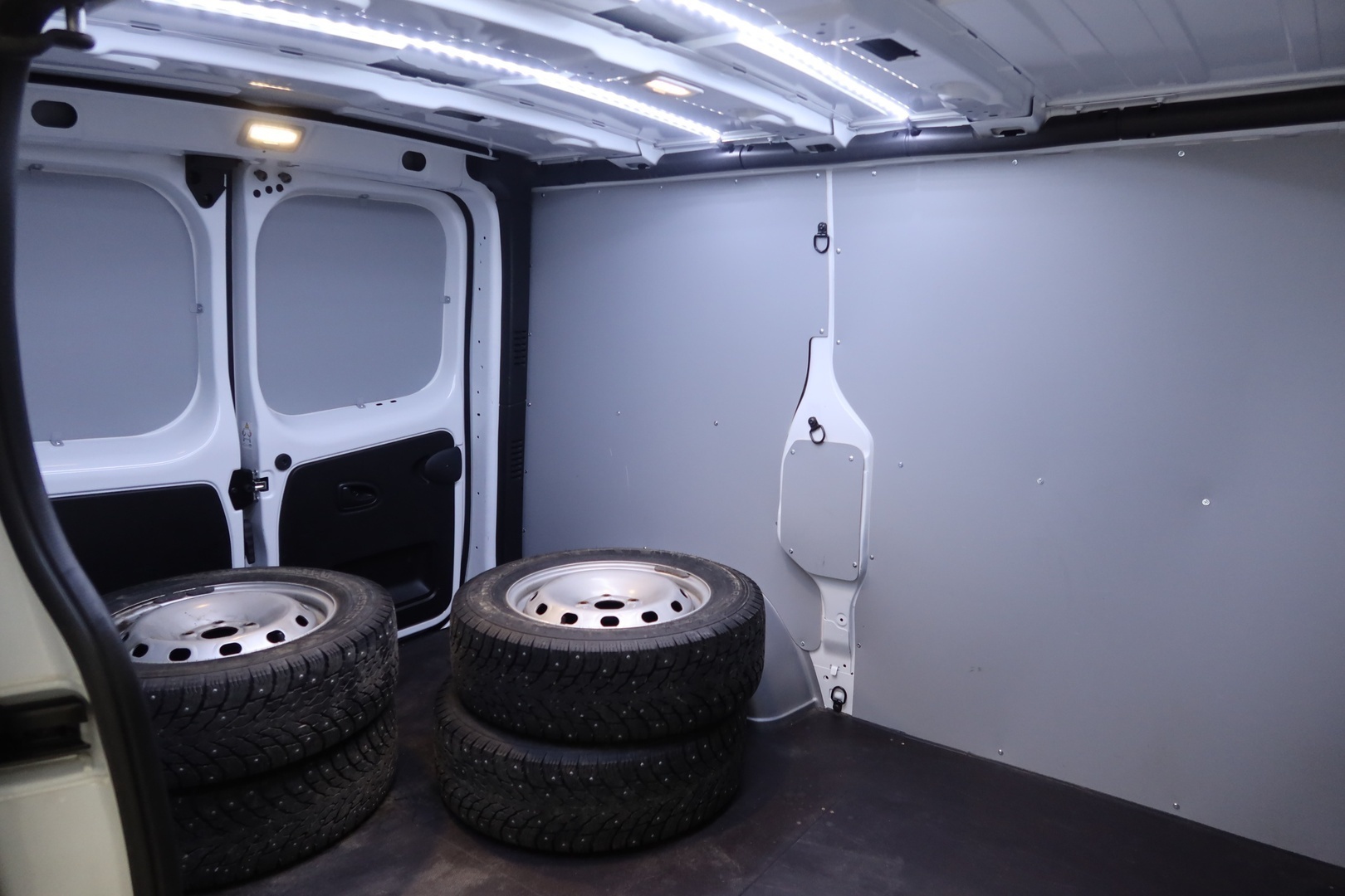 NISSAN Primastar 2023