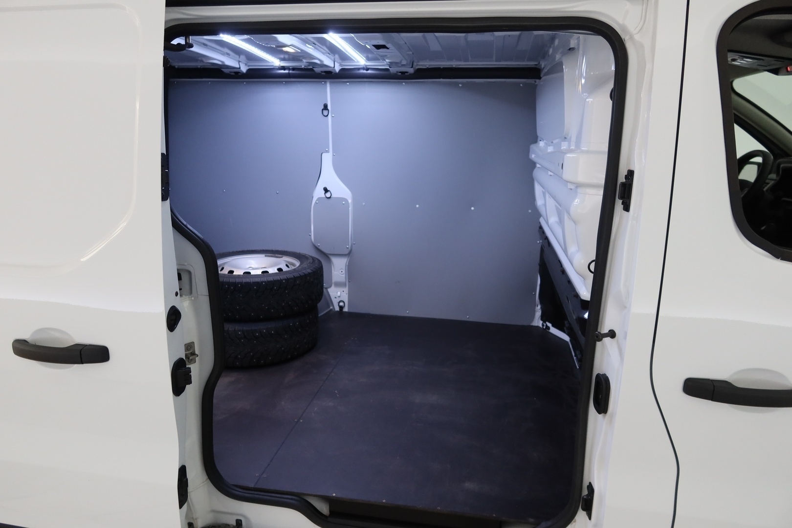 NISSAN Primastar 2023